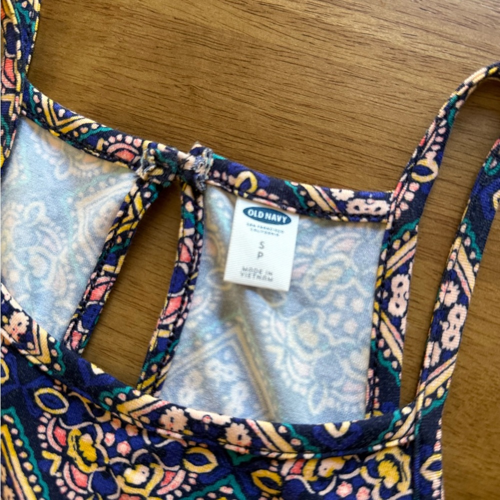 Old Navy NWOT Colorful Geometric Print Romper Size Small - Picture 8 of 12